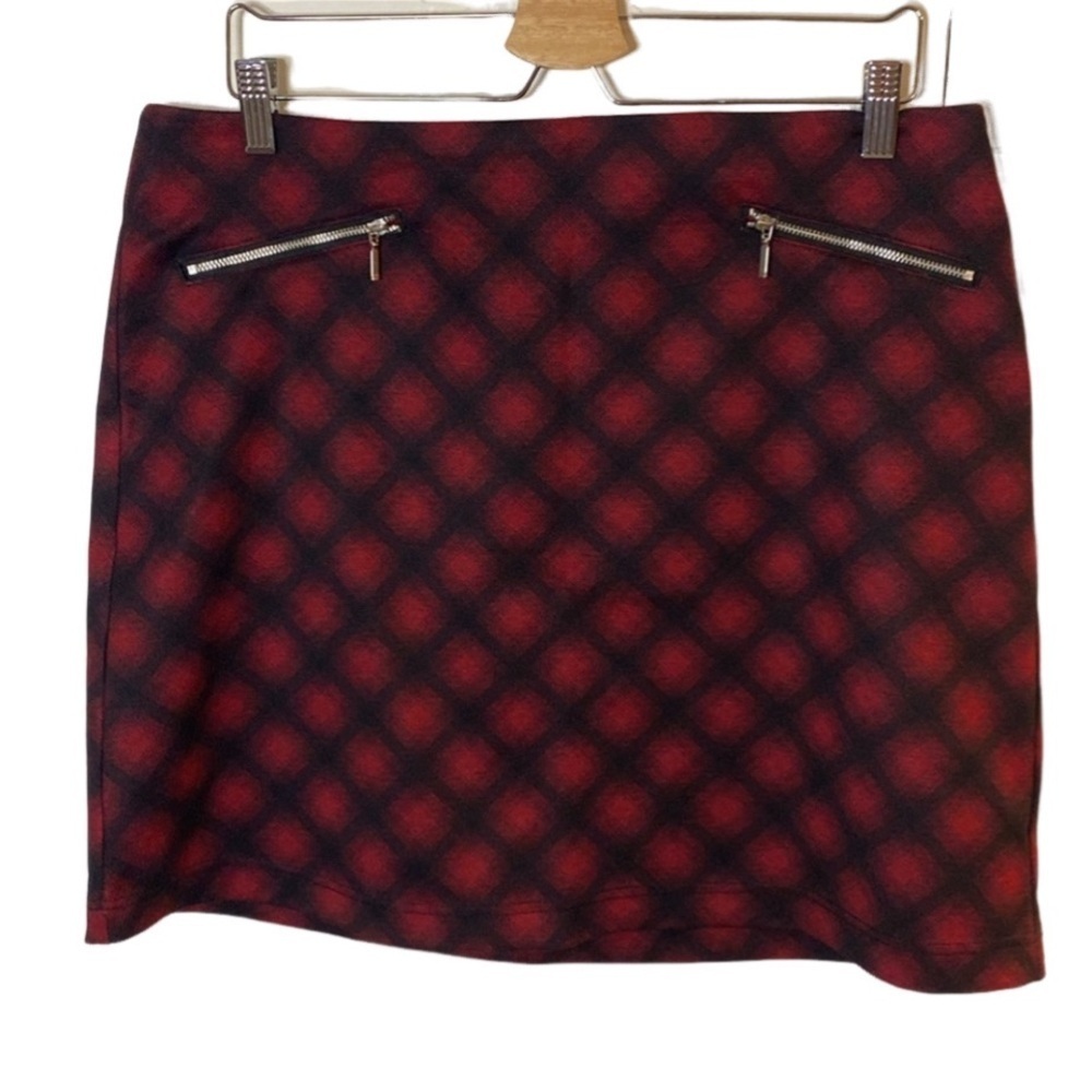 Maurices Red and Black Mini Pencil Skirt. Size L. Elastic stretch waist.